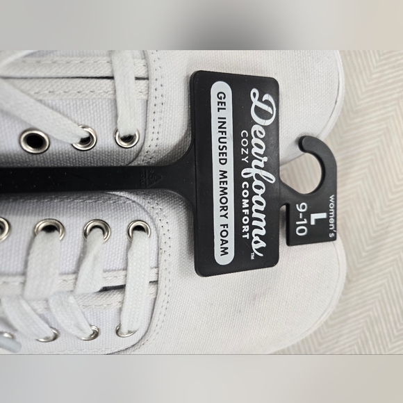 Men's lace up Sneakers. - Picture 3 of 4